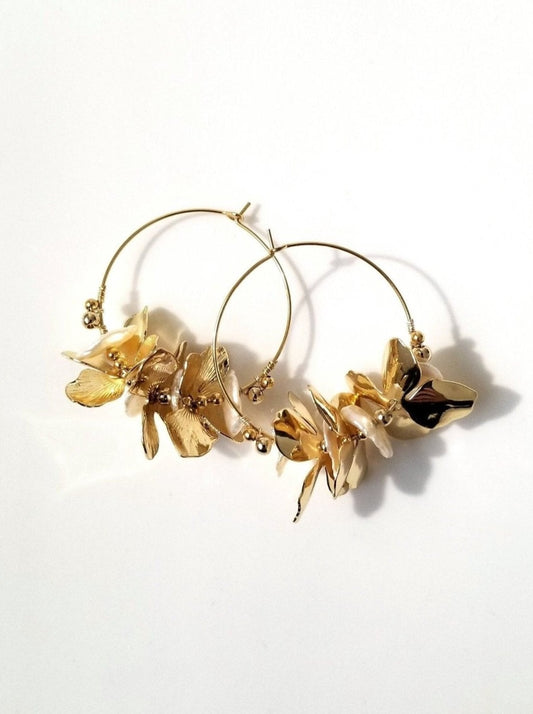 Kakan Medium Gold Hoops Freshwater Pearl Floral Earrings Front1