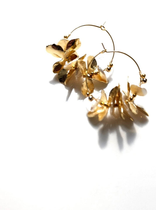 Kakan Small Gold Hoops with Freshwater Pearl Floral Earrings Front2