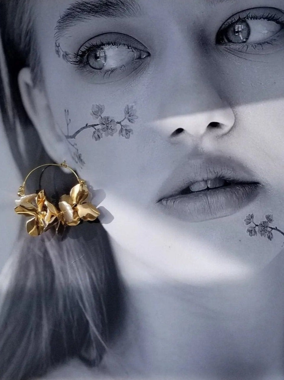 Kakan Small Gold Hoops with Freshwater Pearl Floral Earrings Model1