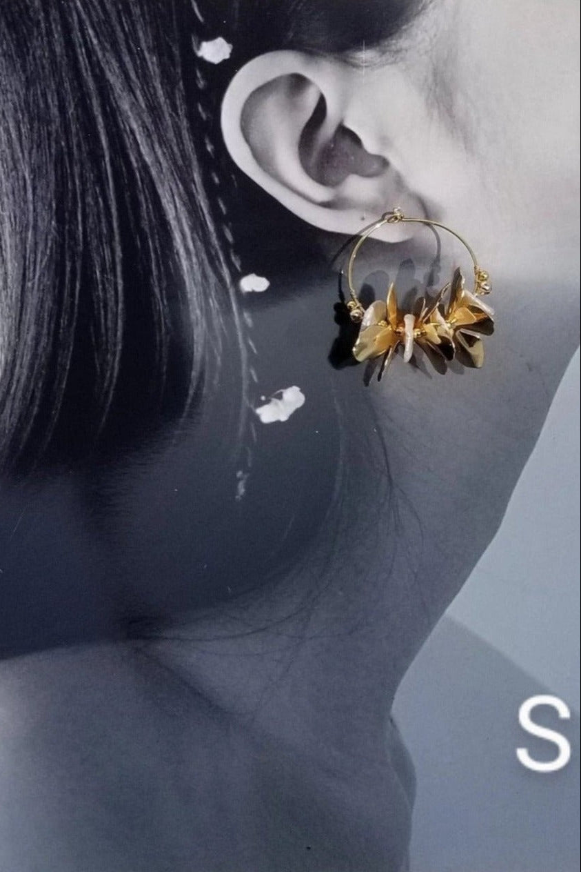 Kakan Small Gold Hoops with Freshwater Pearl Floral Earrings Model3