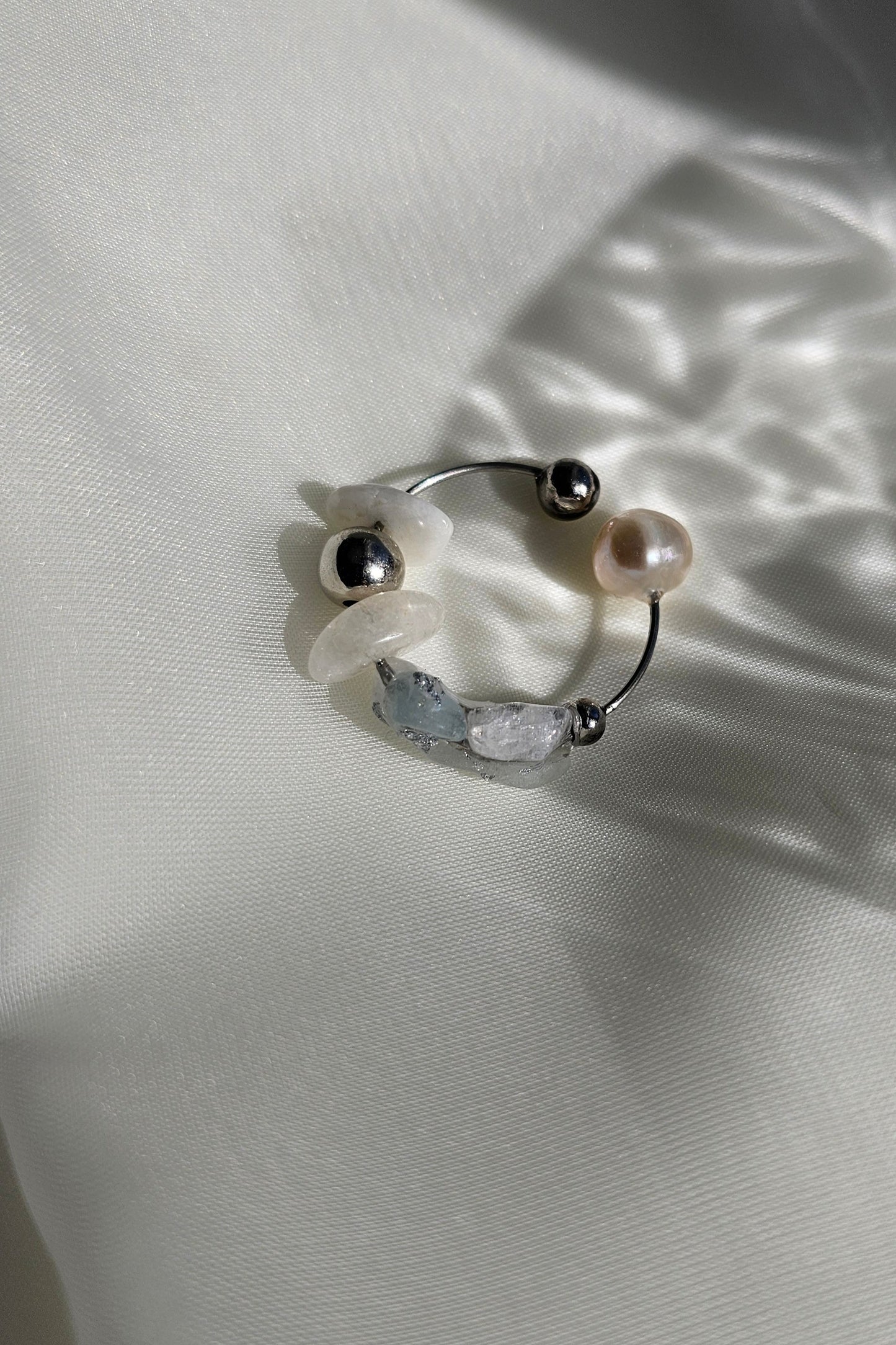 KOORI - grey / ring & ear cuff