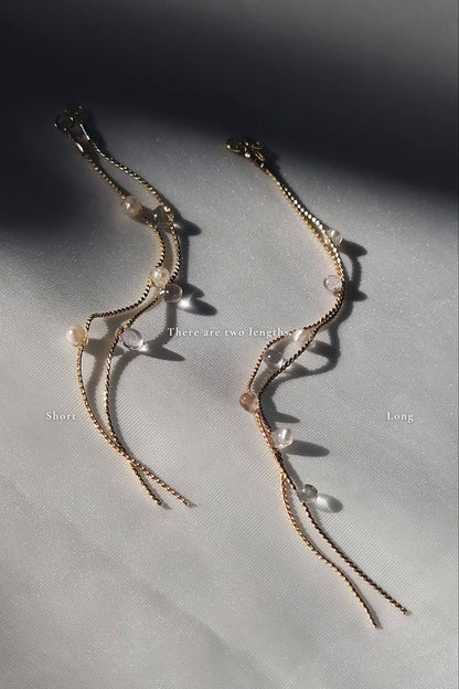 Delicate gold and pearl drop earring, HISEN aqua, in two different lengths.