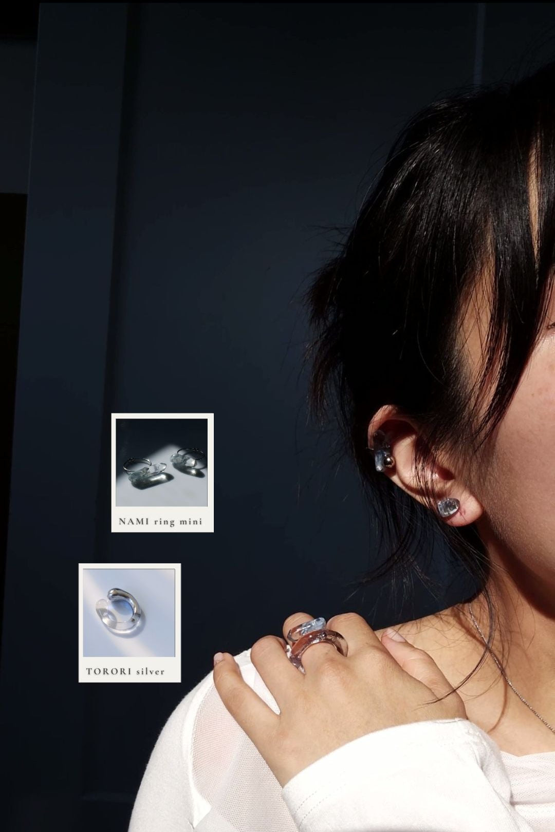 Model wearing TORORI silver ring with NAMI ring mini.
