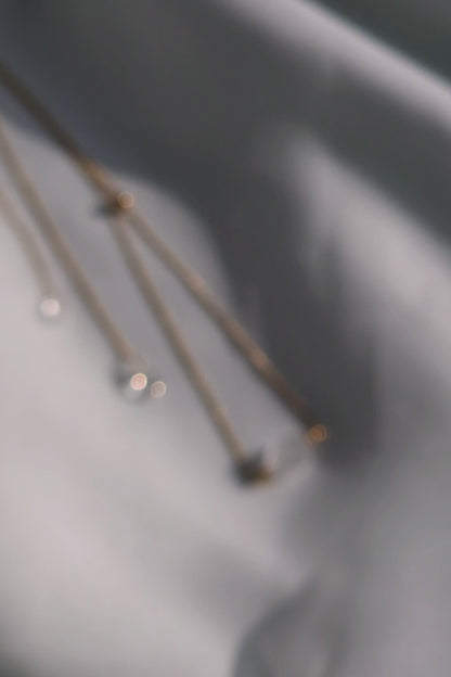 REI gold / sculpted necklace