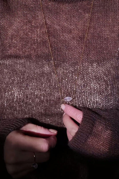 REI gold / sculpted necklace