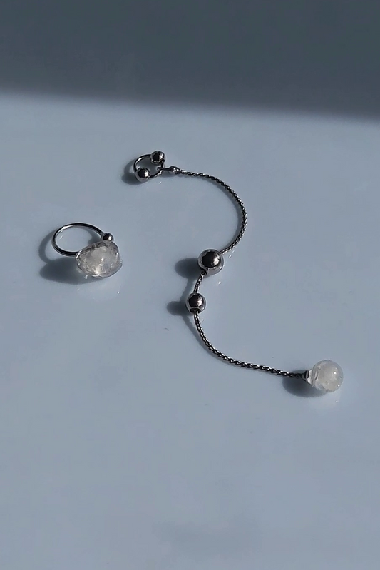 REI silver / chain ear cuff
