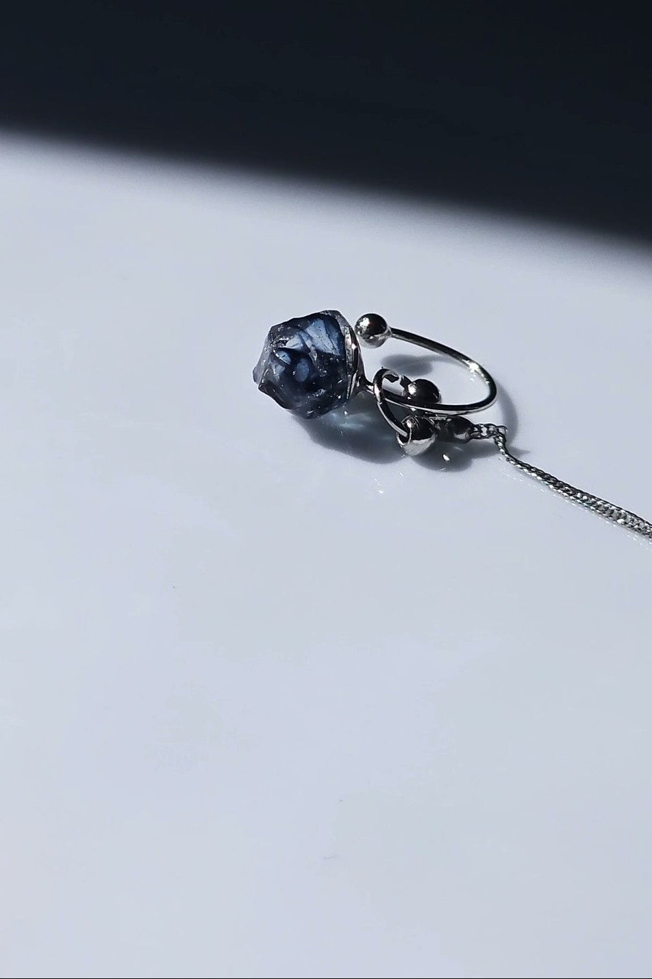 YOI / chain ear cuff