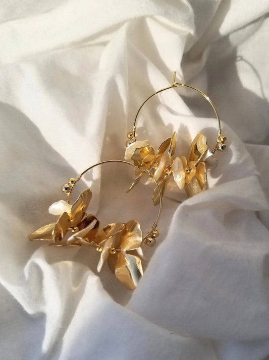 Kakan Medium Gold Hoops Freshwater Pearl Floral Earrings Front2